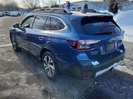 2022 Subaru Outback Touring
