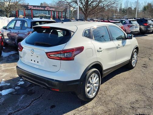 2021 Nissan Rogue Sport S