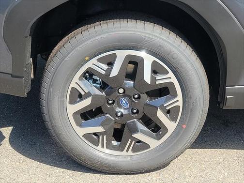 2025 Subaru Forester Base