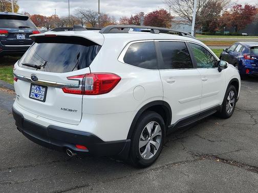 2024 Subaru Ascent Premium 8-Passenger