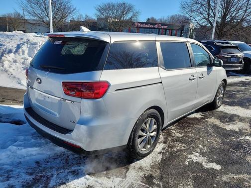 2021 Kia Sedona LX