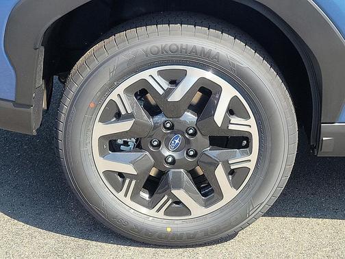 2025 Subaru Forester Base