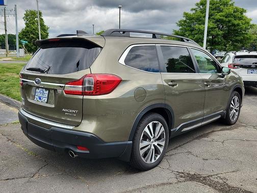 Green Metallic 2022 Subaru Ascent Limited 8-Passenger