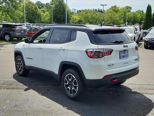 2024 Jeep Compass Trailhawk