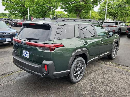 Deep Emerald Green Pearl 2026 Subaru Outback Premium
