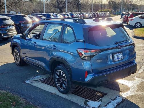 2025 Subaru Forester Base