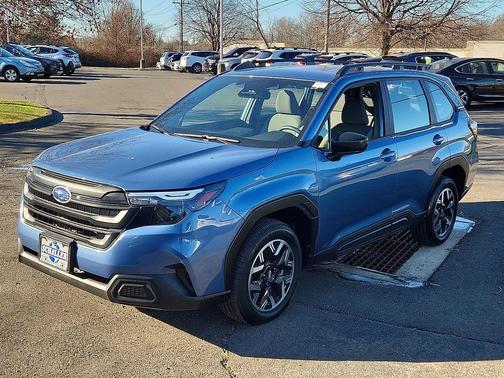 2025 Subaru Forester Base