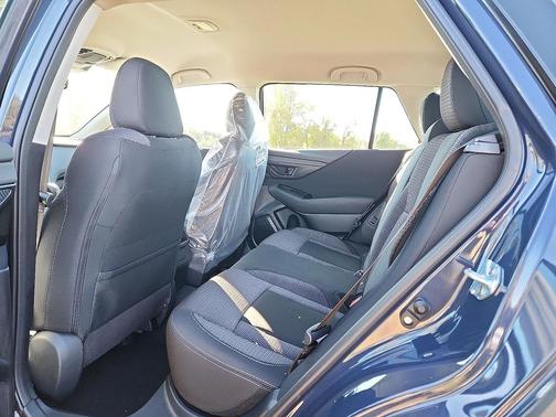 2025 Subaru Outback Base