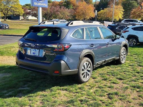 2025 Subaru Outback Base