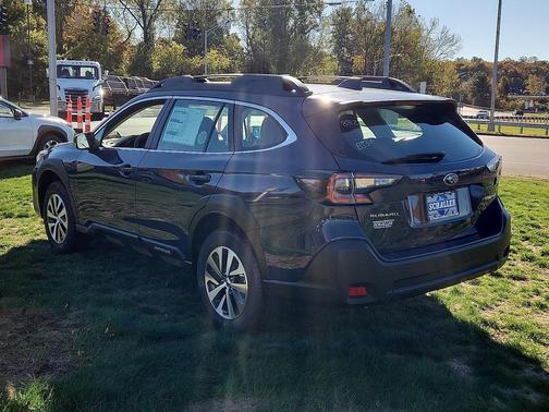 2025 Subaru Outback Base