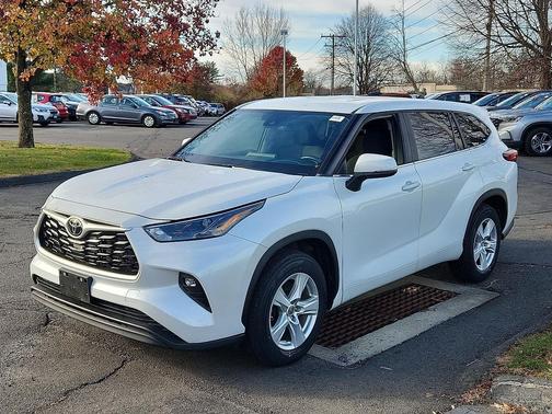 2023 Toyota Highlander LE