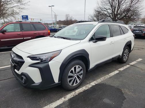 Crystal White Pearl 2025 Subaru Outback Premium