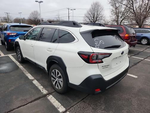 Crystal White Pearl 2025 Subaru Outback Premium
