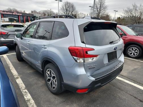 Ice Silver Metallic - ISM 2023 Subaru Forester Premium