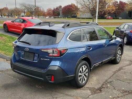 2022 Subaru Outback Premium