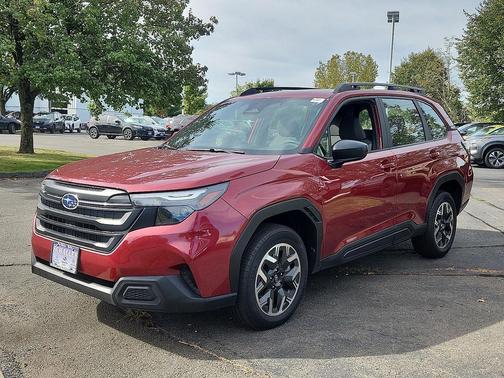 2025 Subaru Forester Base