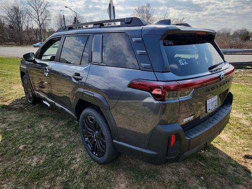 Magnetite Gray Metallic 2026 Subaru Outback Limited XT
