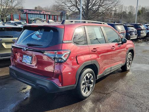 2025 Subaru Forester Base