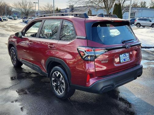 2025 Subaru Forester Base