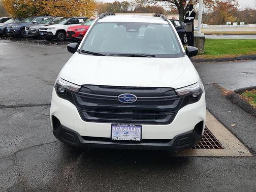 2025 Subaru Forester Base