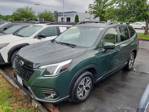 Green 2023 Subaru Forester Premium