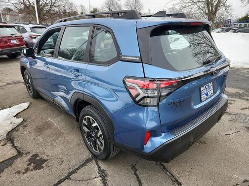 2025 Subaru Forester Base