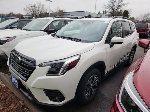 2024 Subaru Forester Premium
