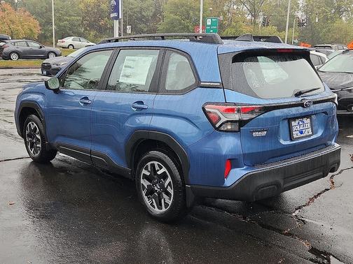 2025 Subaru Forester Base