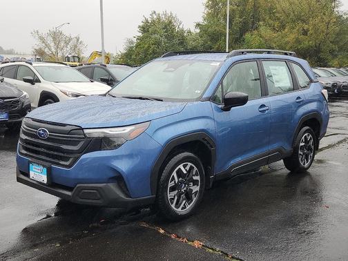 2025 Subaru Forester Base