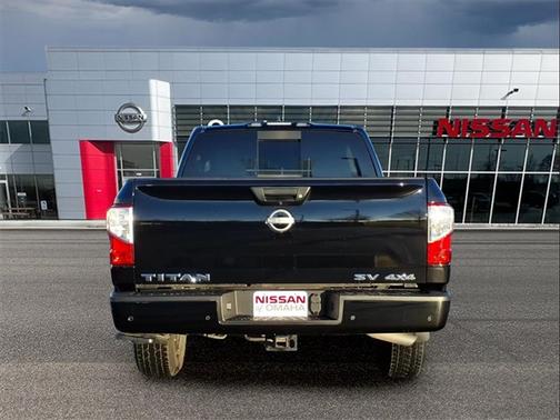 2024 Nissan Titan SV
