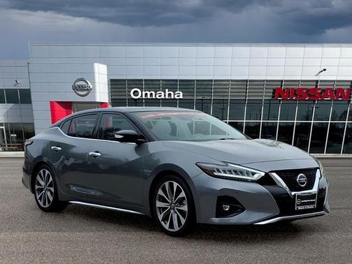 Gun Metallic 2022 Nissan Maxima Platinum