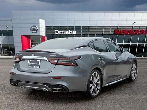 Gun Metallic 2022 Nissan Maxima Platinum