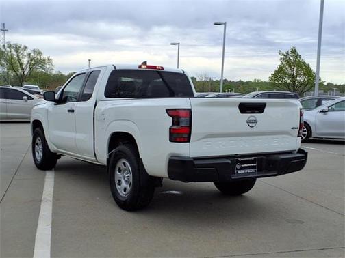 2024 Nissan Frontier S