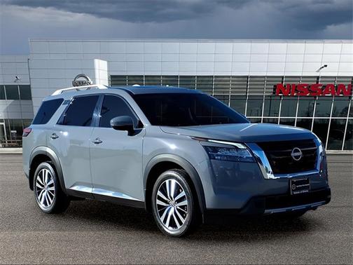 2024 Nissan Pathfinder Platinum