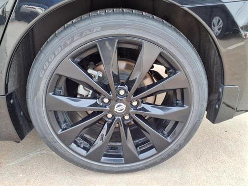 2022 Nissan Maxima SR Xtronic CVT