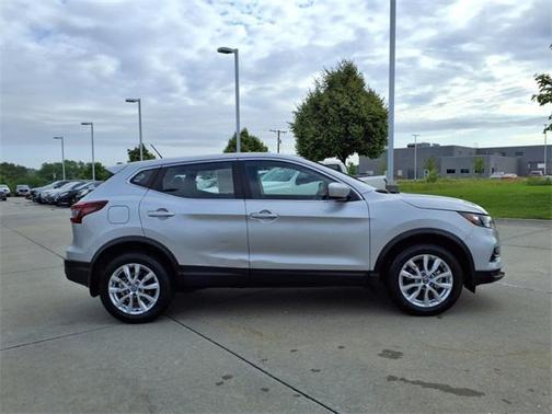 2022 Nissan Rogue Sport S