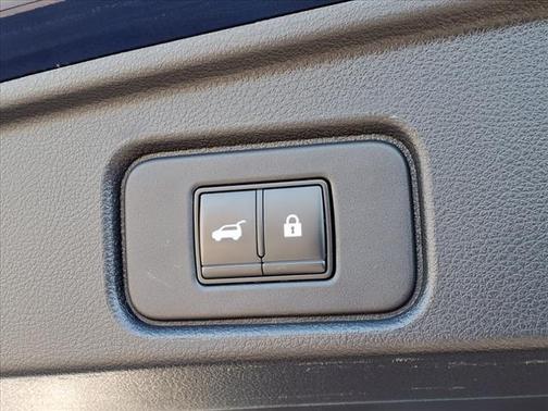 2022 Nissan Pathfinder SL 4WD