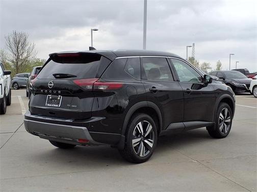 2024 Nissan Rogue SL
