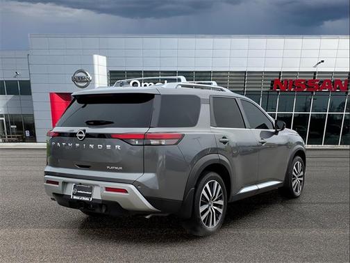 2022 Nissan Pathfinder Platinum
