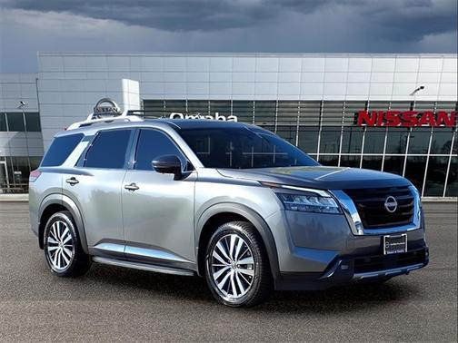 2022 Nissan Pathfinder Platinum