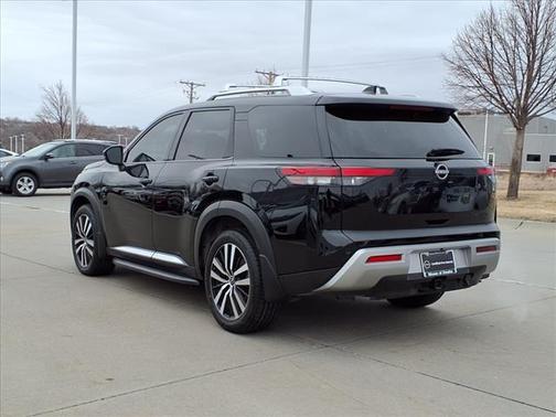 2023 Nissan Pathfinder Platinum 4WD