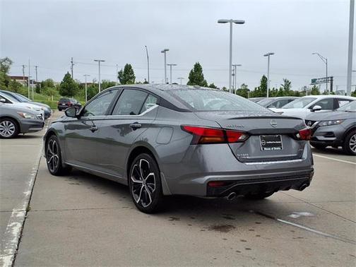 2023 Nissan Altima SR Intelligent AWD