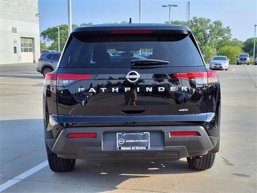2024 Nissan Pathfinder S 4WD