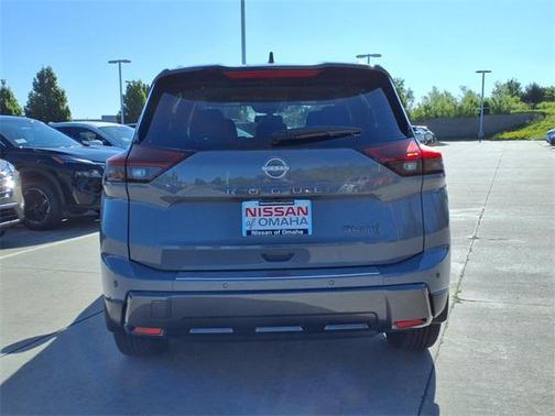 2025 Nissan Rogue SL