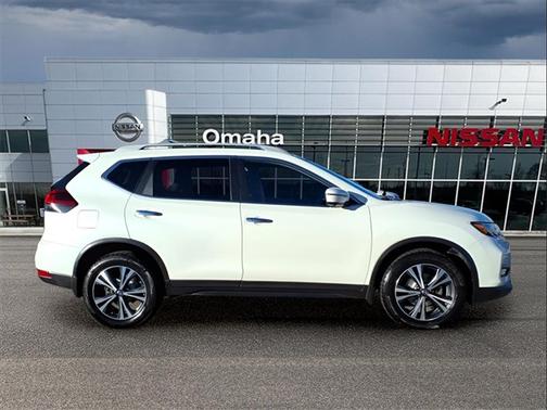 2020 Nissan Rogue SV
