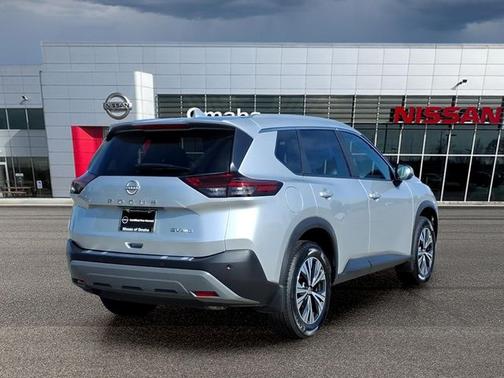 Brilliant Silver Metallic 2023 Nissan Rogue SV
