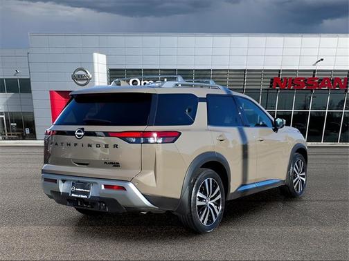 2024 Nissan Pathfinder Platinum