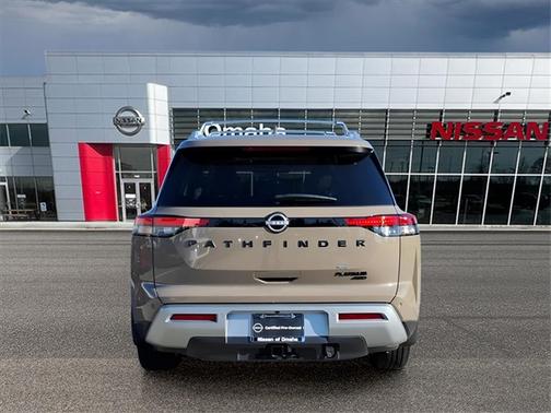 2024 Nissan Pathfinder Platinum