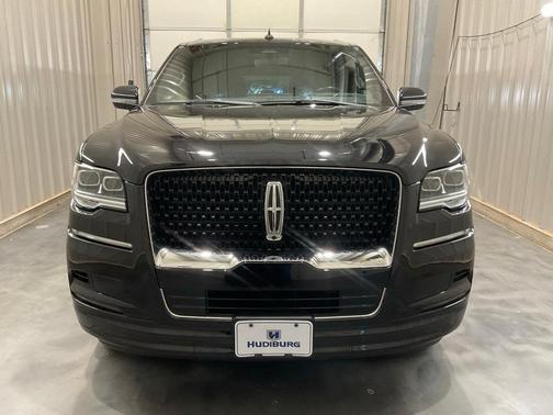 2022 Lincoln Navigator L Reserve
