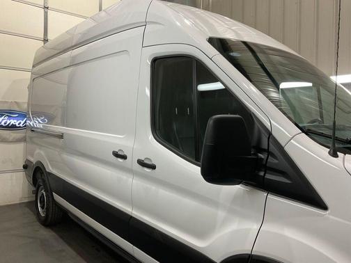 Oxford White 2025 Ford Transit-250 Base